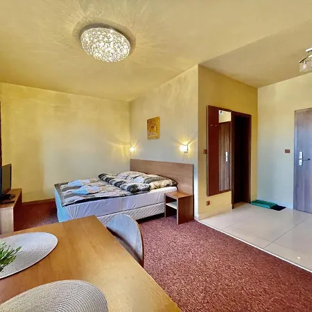 Silvia Veľká Lomnica - Vysoké Tatry Apartamento *